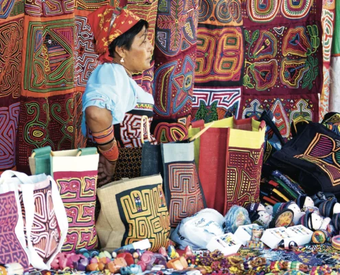PANAMA: L'ARTE DELLA MOLA