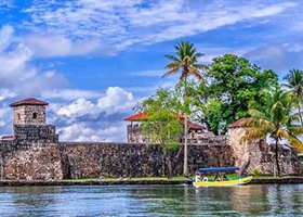 Day 10: Flores / Rio Dulce / Livingston