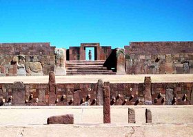 Giorno 10: Copacabana / Tiwanaku / La Paz