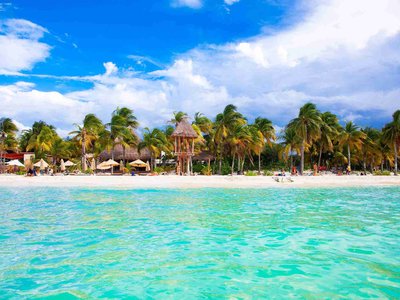 Paradise Beaches & Mayan Heritage: Yucatán Tour